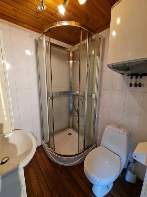 Cozy Apartment In The City Center Of Strömstad Esterno foto
