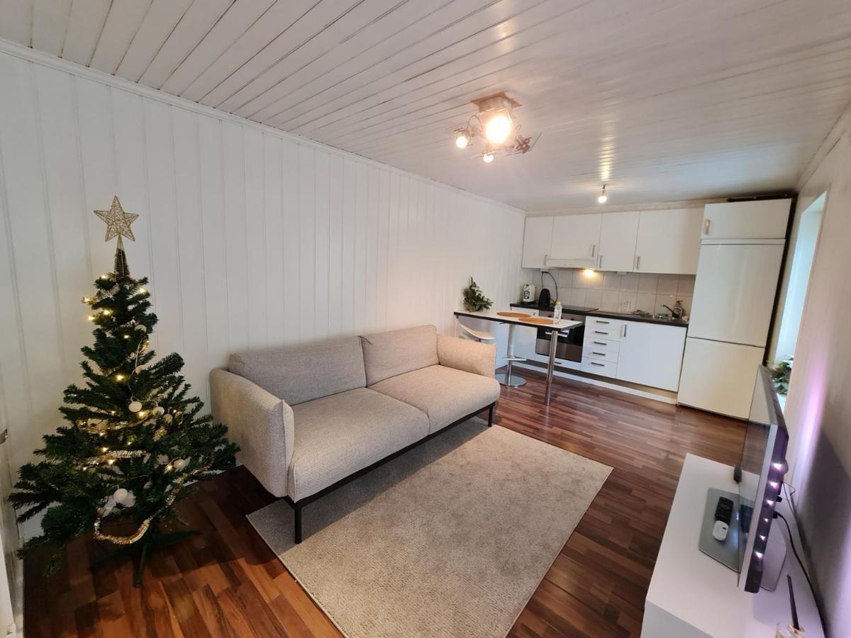 Cozy Apartment In The City Center Of Strömstad Esterno foto